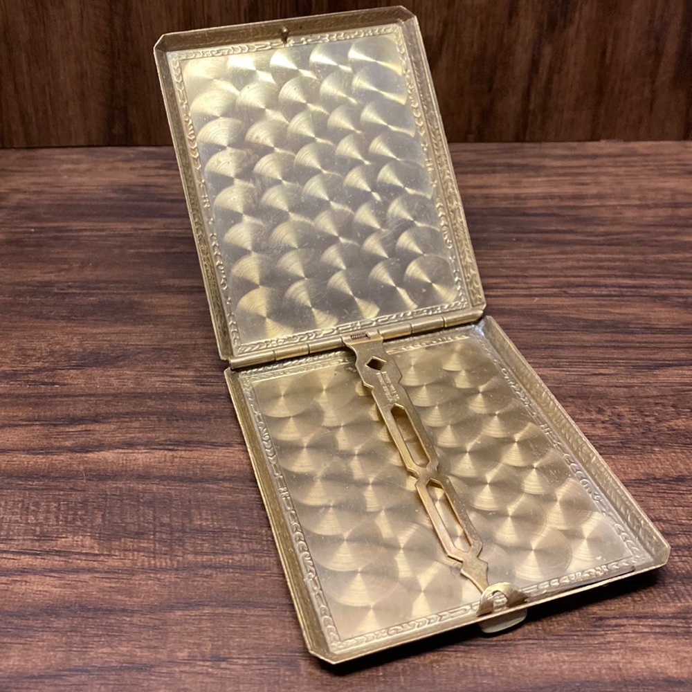 Vintage Made in USA Brun Mill Metal Cigarette Holder Case Gold Tone MR Lettering